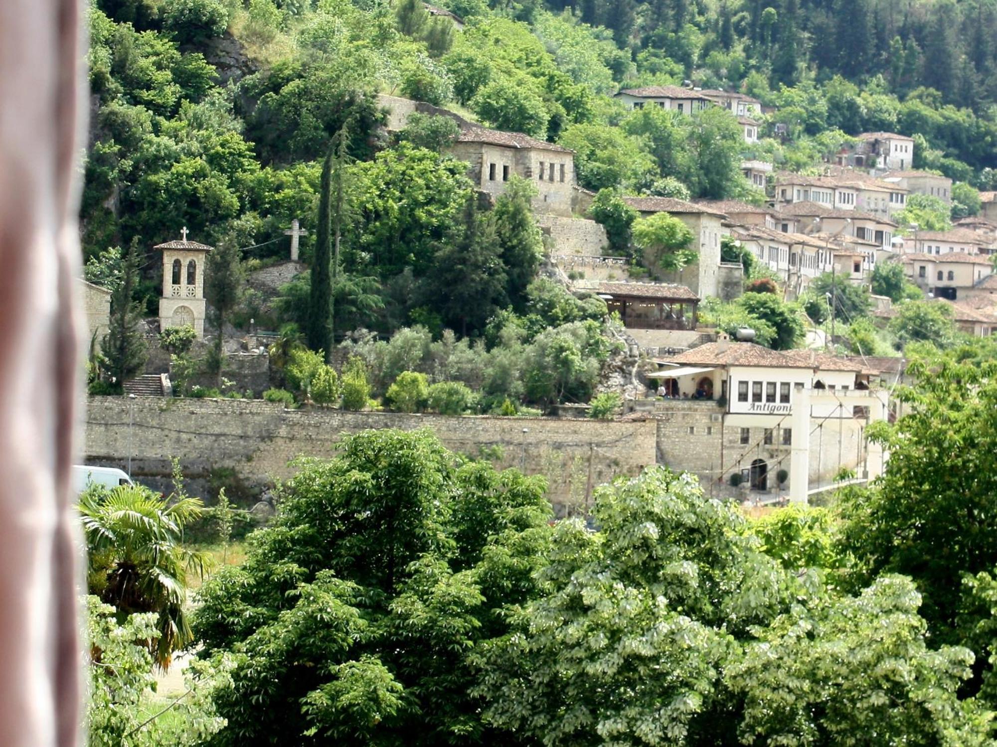 Magda Studio In Berat Center Exterior photo